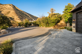 Photo 5 for 1141 S Oak Leaf Ln