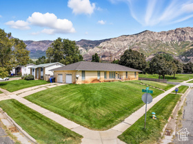 Photo 2 for 918 E 2850 North