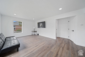 Photo 3 for 421 E Saunders St