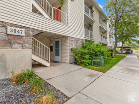 Photo 2 for 3847 S Salt River Way #1