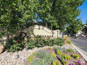 Photo 3 for 6831 S Garonne Ct