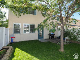 Photo 5 for 6831 S Garonne Ct