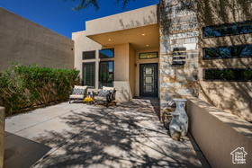 Photo 3 for 771 E Palisades Cir