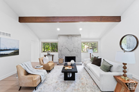 Photo 3 for 1644 E Pebble Beach Cir