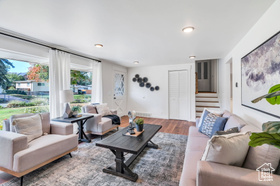 Photo 5 for 2129 E Villaire Ave