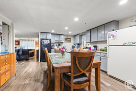 Photo 3 for 1146 W Carmellia Dr #33