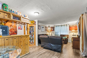 Photo 4 for 1146 W Carmellia Dr #33