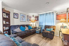 Photo 5 for 1146 W Carmellia Dr #33