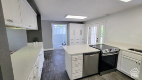 Photo 4 for 1100 E Webster Dr