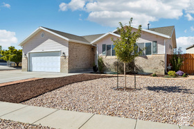 Photo 3 for 541 N Coleman