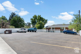 Photo 3 for 670 S Main St #1-4