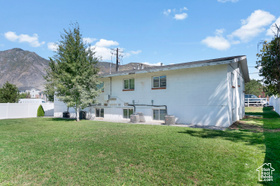 Photo 5 for 670 S Main St #1-4