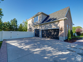 Photo 4 for 572 E Autumn Hollow Ct