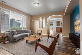 Photo 6 for 528 N Walton Dr