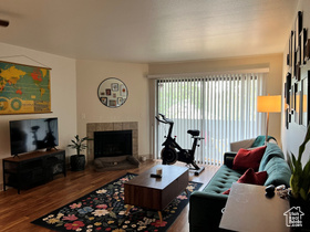 Photo 2 for 925 E Creekhill Ln #11