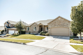 Photo 3 for 471 W Pumpkin Patch Dr