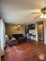 Photo 3 for 1315 W Gillespie Ave