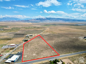 295 E Lucille Ln #1 MLS #2113764