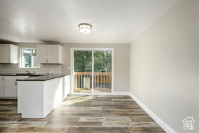 Photo 5 for 199 E Lynn Cir