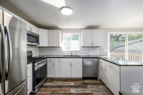 Photo 4 for 199 E Lynn Cir