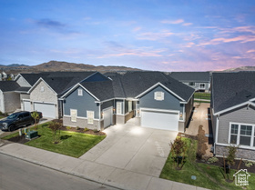 Photo 2 for 246 E Polaris Dr #109
