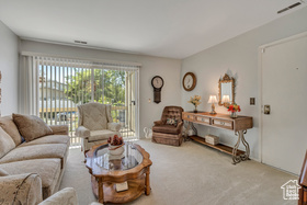 Photo 3 for 1697 E Woodbridge Dr #4
