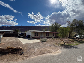 Photo 2 for 1414 E Huntcreek Dr