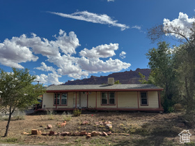 Photo 1 for 1414 E Huntcreek Dr