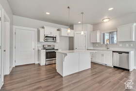 Photo 3 for 3846 E Cunninghill Dr