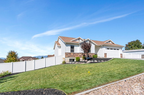 Photo 2 for 93 E Park Dr