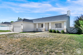 Photo 2 for 384 S Christine Way