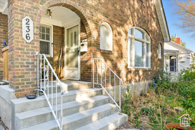 Photo 4 for 236 S Tremont St