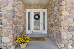Photo 4 for 1574 E Stablewood Cir
