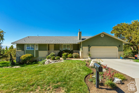 Photo 1 for 358 Eastoaks Dr