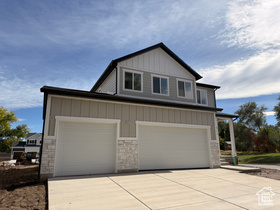 Photo 3 for 2775 S Patricia Dr