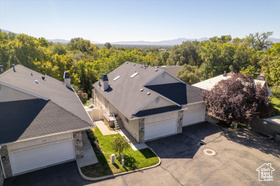 Home for
                    sale at 1818 E 3900 South, Holladay, UT  84124. Listed at 629999 with 3  bedrooms, 2 bathrooms and 1,904 total square feet