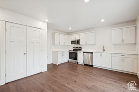 Photo 6 for 1615 N Angel St #F