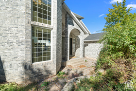 Photo 5 for 6124 Osmond Dr