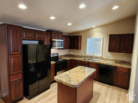 Photo 2 for 4718 S Aspen Ln