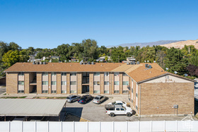 Photo 2 for 768 N Redwood Rd #19