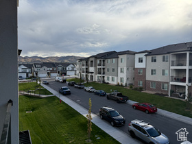 Photo 3 for 13526 S Poole Dr #301