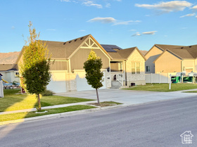 Photo 2 for 583 S Alberta Spruce Dr