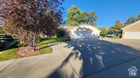Photo 3 for 337 E Pavilion Cir