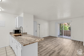 Photo 5 for 1205 E Waterside Cv #13