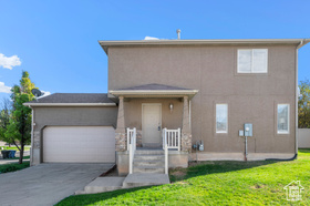 Photo 3 for 13144 S Woods Park Dr