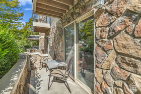 Photo 2 for 1230 E Privet Dr #103