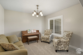 Photo 4 for 351 W Skyline Dr