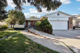 Photo 2 for 5335 W Woodstep Ave