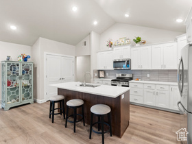 Photo 6 for 462 S Iron Shoe Ln #B