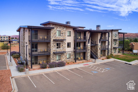 Photo 1 for 2331 Mesa Rd #D-5
